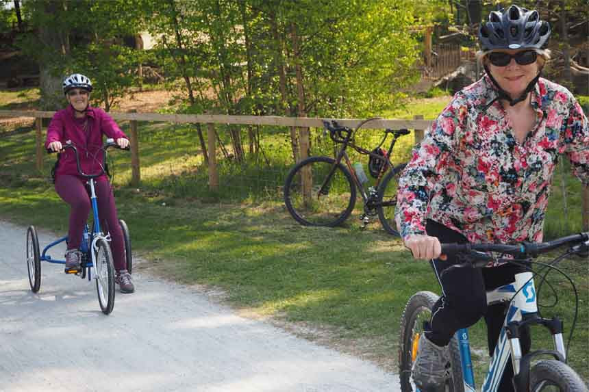 Cycling on adapted bikes